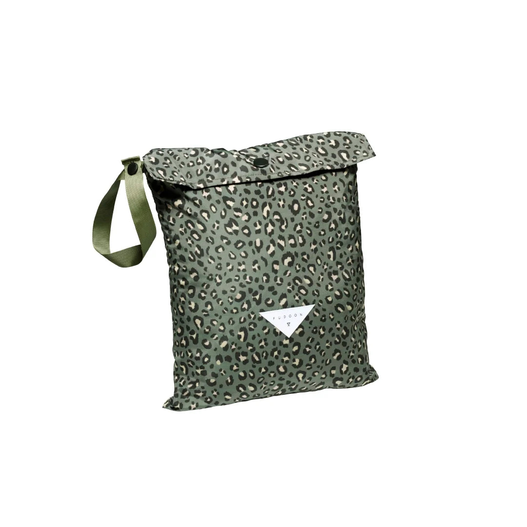 Capucha acolchada de leopardo caqui y liquen — vista 6